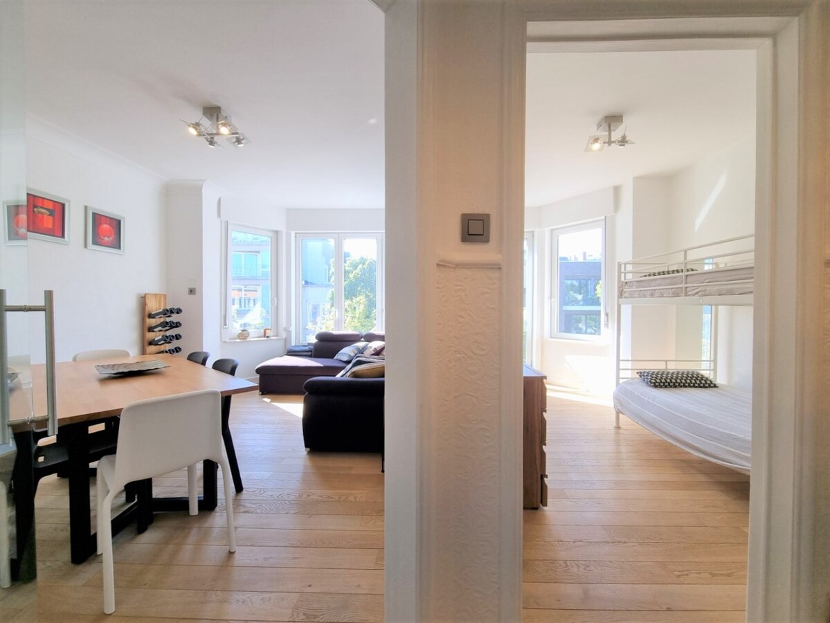 Zeer aangenaam, lichtrijk &amp; gezellig appartement te Blankenberge 