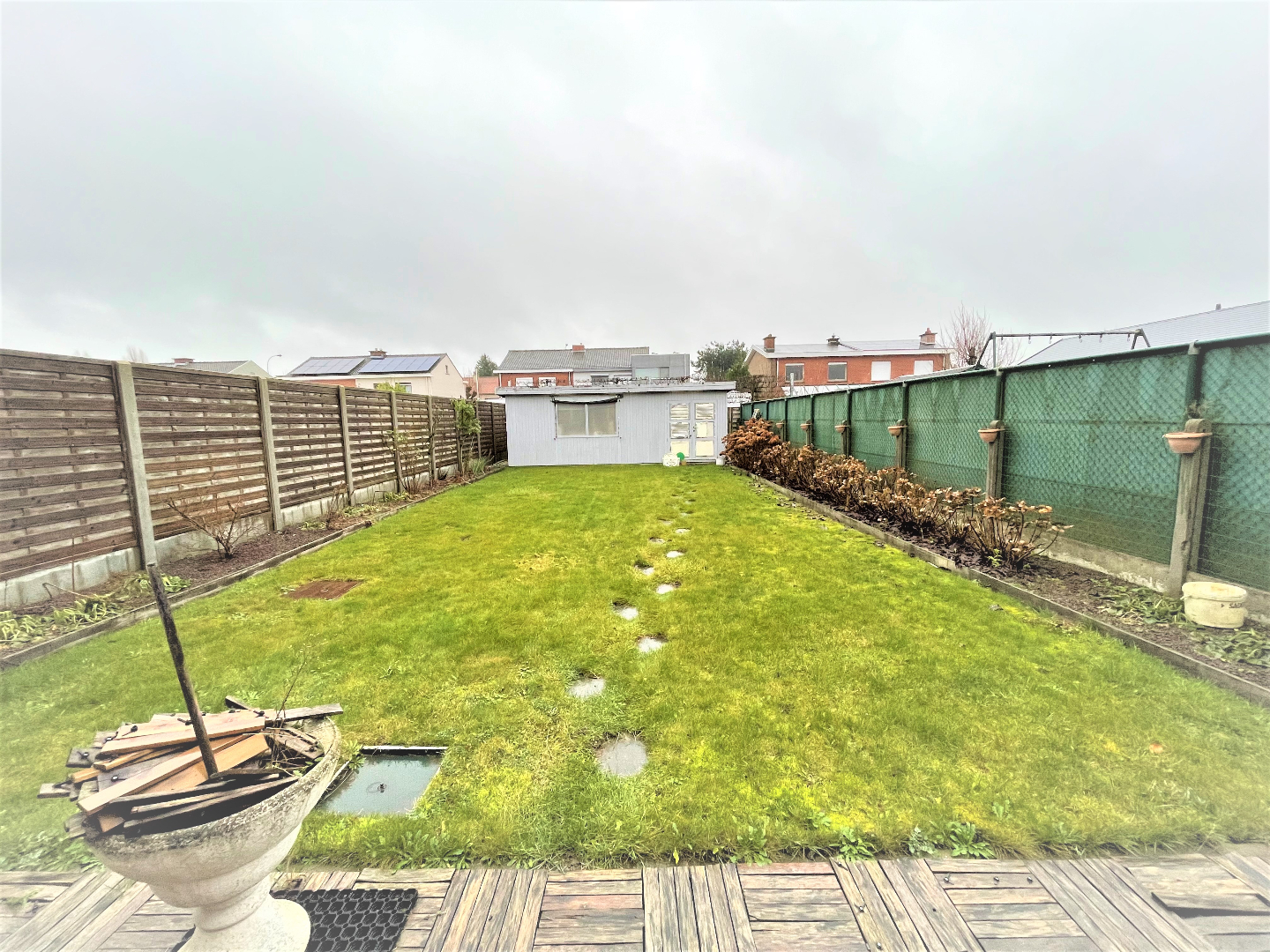 Woning met 3 slaapkamers en garage in rustige buurt 