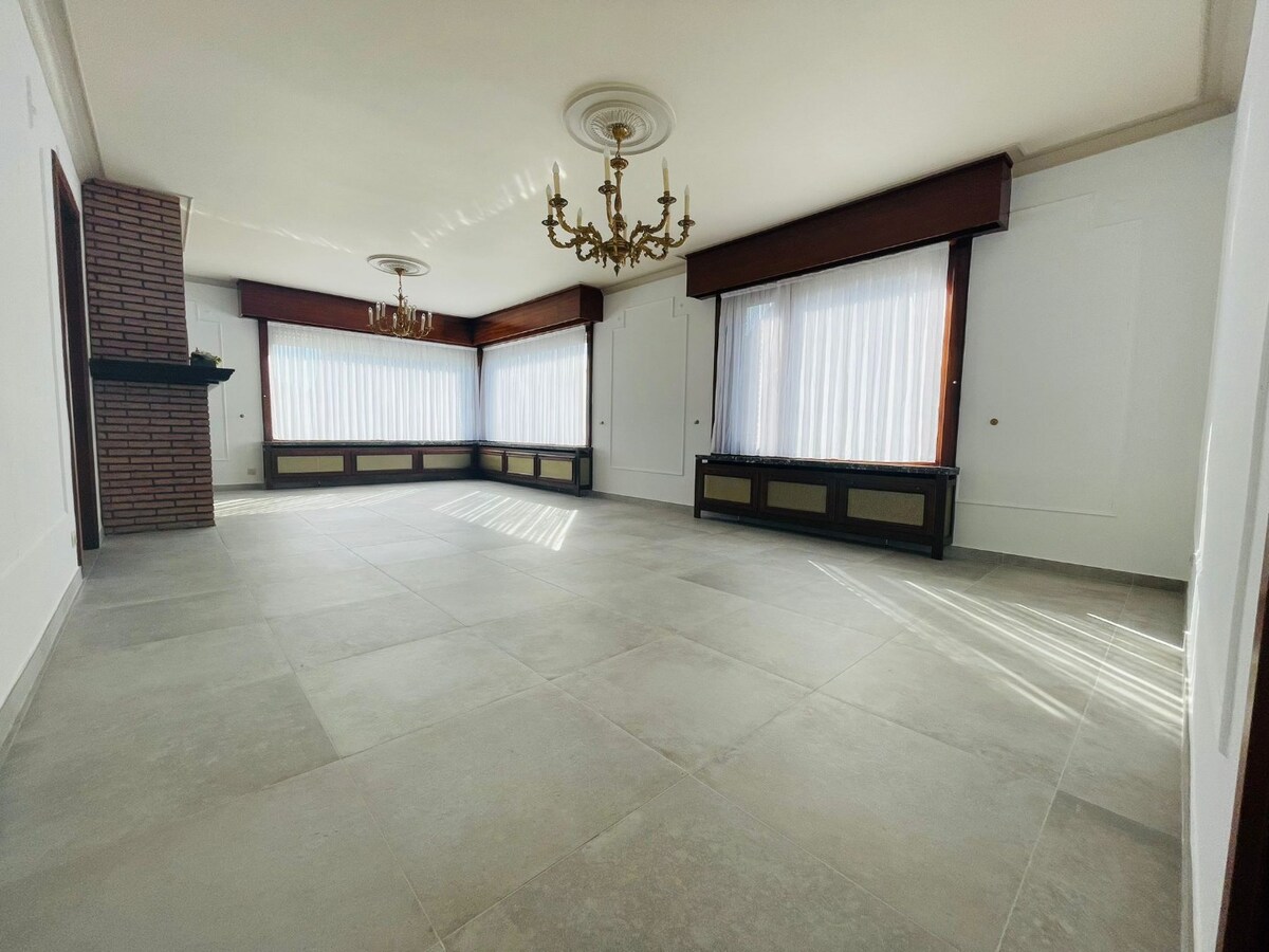 Ruime gezinswoning met 3 slaapkamers en garage 