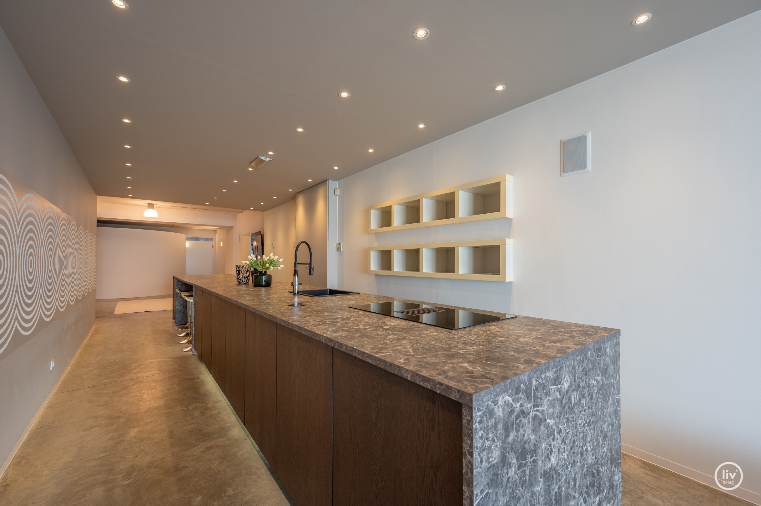 Ruim en mooi afgewerkt appartement gelegen op de zeedijk van Heist 