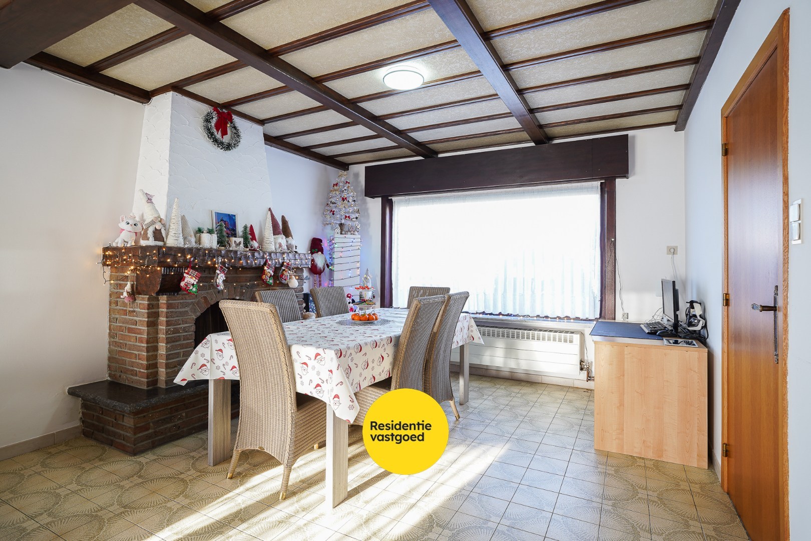 Woning met 5 slaapkamers in het centrum van Eernegem 