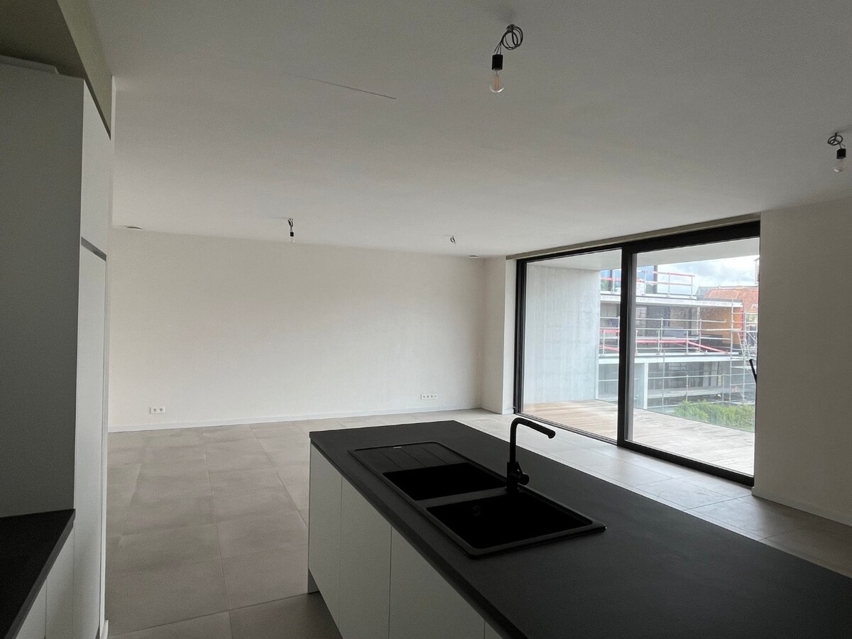Ruim 2 slpk-appartement incl. staanplaats en kelderberging. 