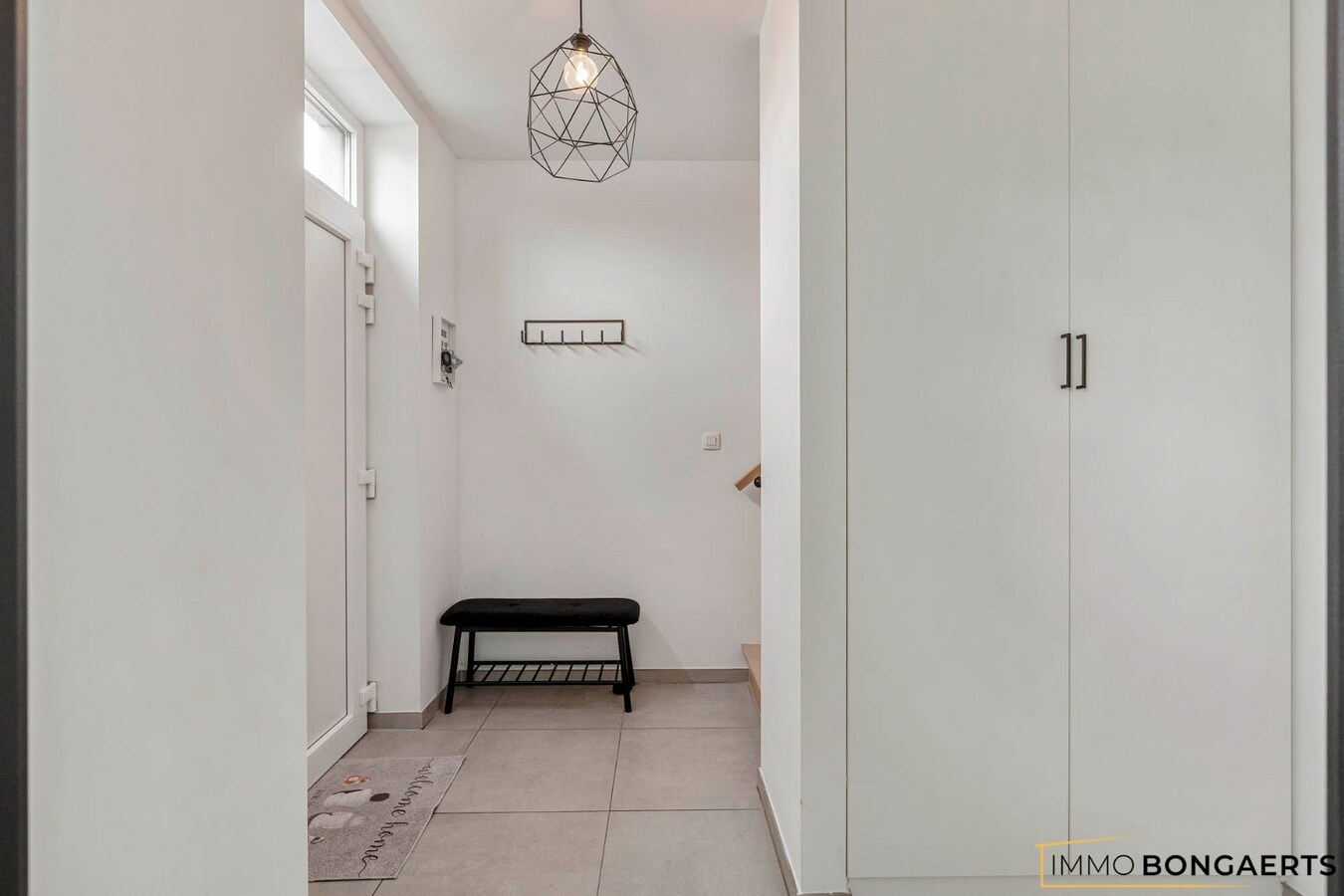 Recente gezinswoning met 3 slaapkamers 
