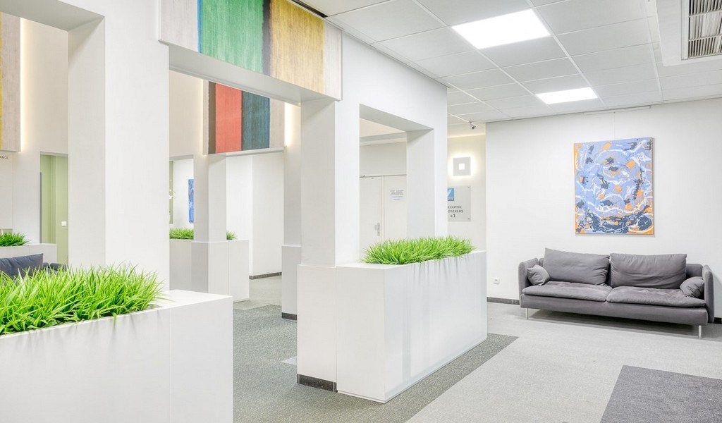 Kantoren te huur aan R4/E40 in Portalis gebouw in Zwijnaarde