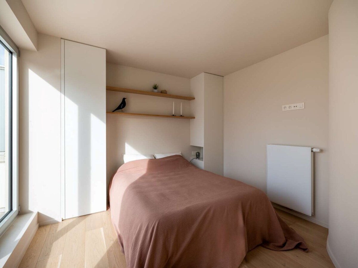 Appartement de luxe avec une terrasse spacieuse et une vue latérale sur la mer ! 