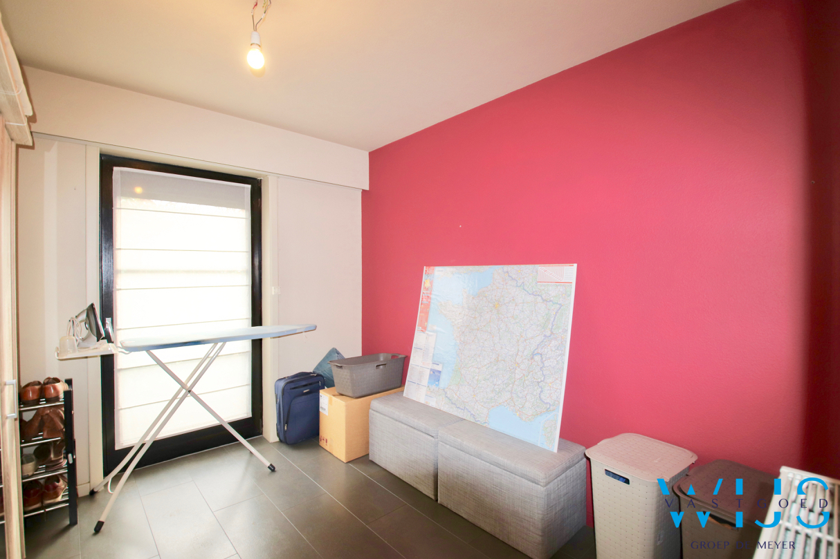 Instapklaar stijlvol woonhuis met leuke tuin te Assenede ! 