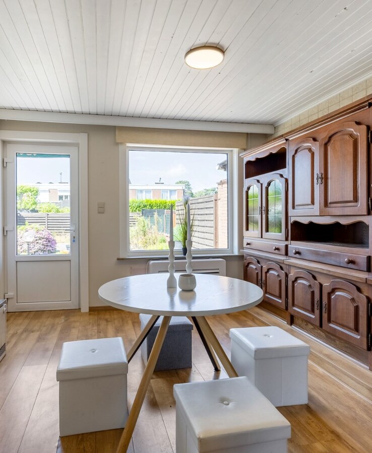 Ruime instapklare woning met 4 slaapkamers, tuin en garage. 