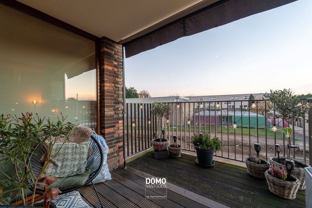 INSTAPKLAAR 2 SLAAPKAMER APPARTEMENT MET PRACHTIG RUIM TERRAS TE BILZEN CENTRUM 