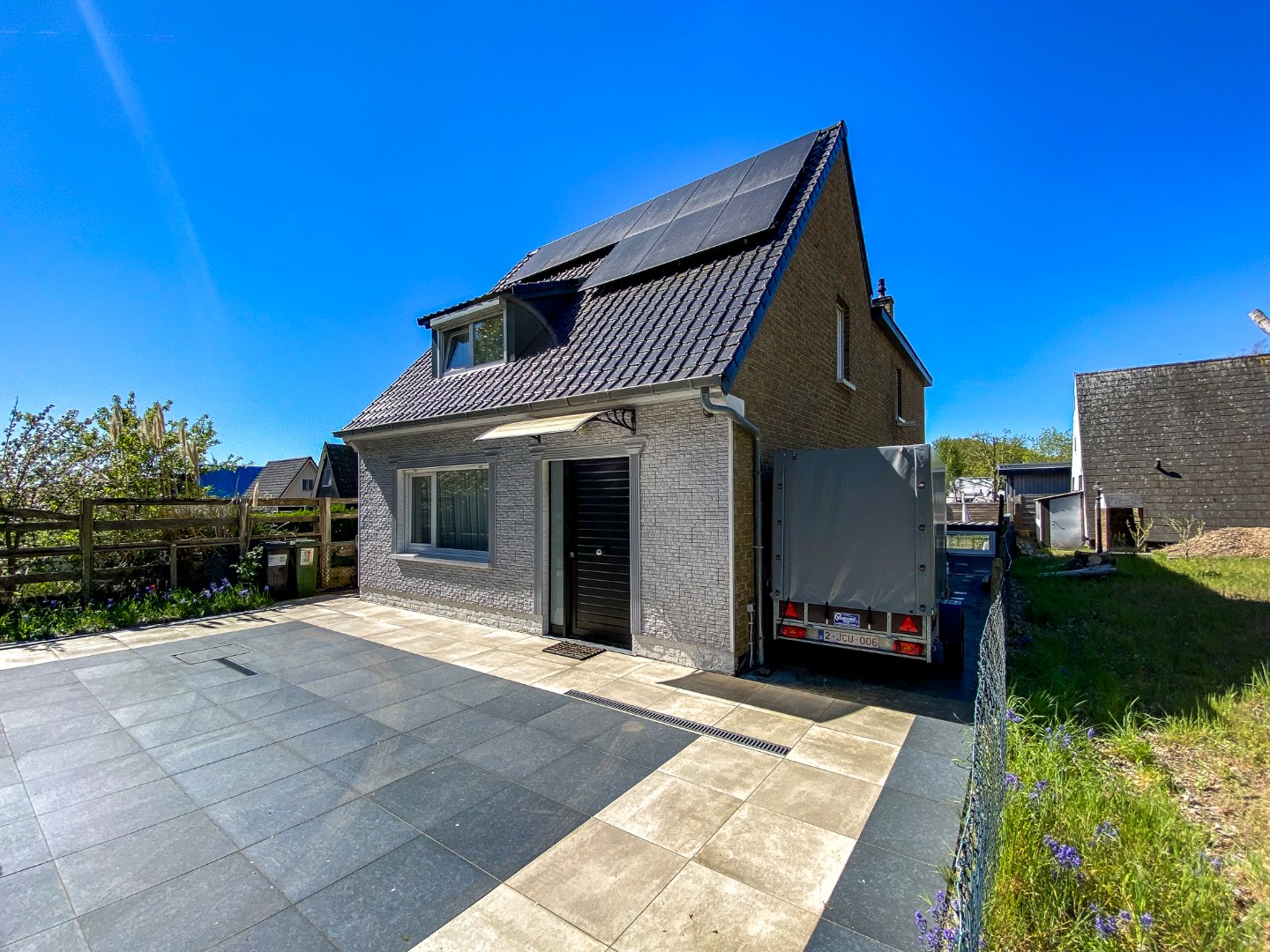 Instapklare woning gelegen op 330m² te Oostduinkerke. 