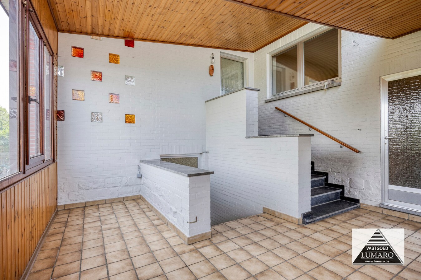 Mooi gelegen vrijstaande woning met 2 slaapkamers, garage, tuin. 