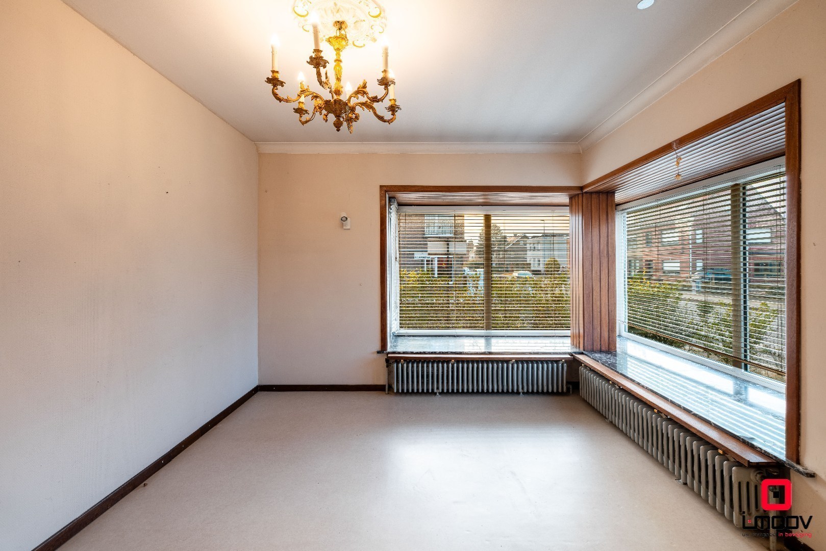 Charmante naoorlogse woning met veel potentieel te Zwijnaarde 