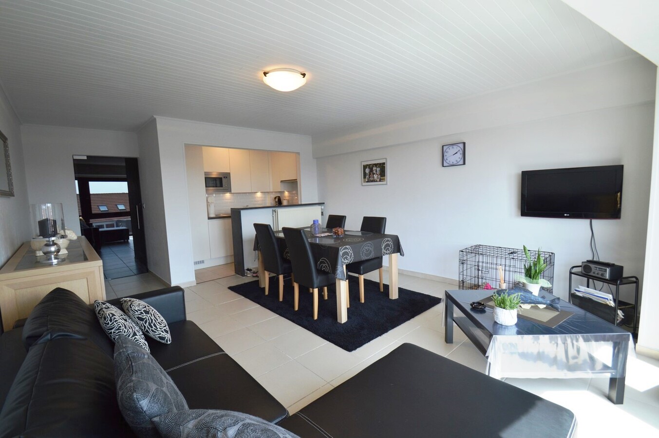 Zonnig, vernieuwd appartement nabij het strand - Heist 