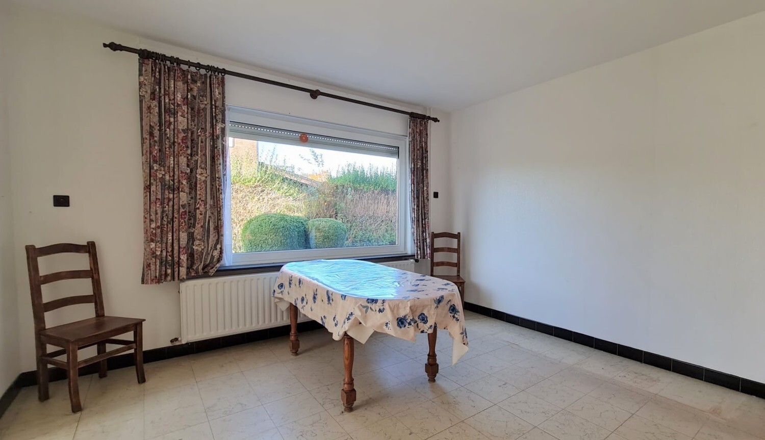 Betaalbare woning op riant perceel van 2330m² 