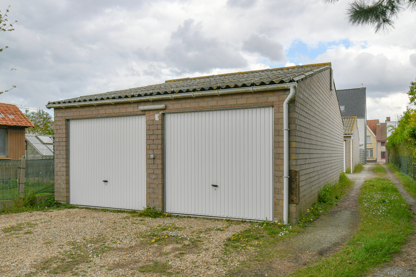 Verkocht garage box - De Haan