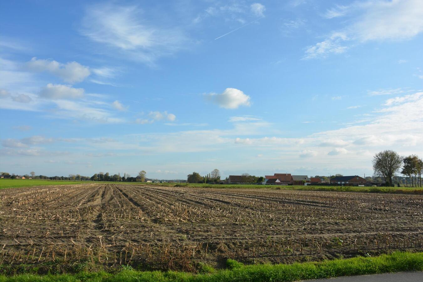 Mooi gelegen stuk landbouwgrond 