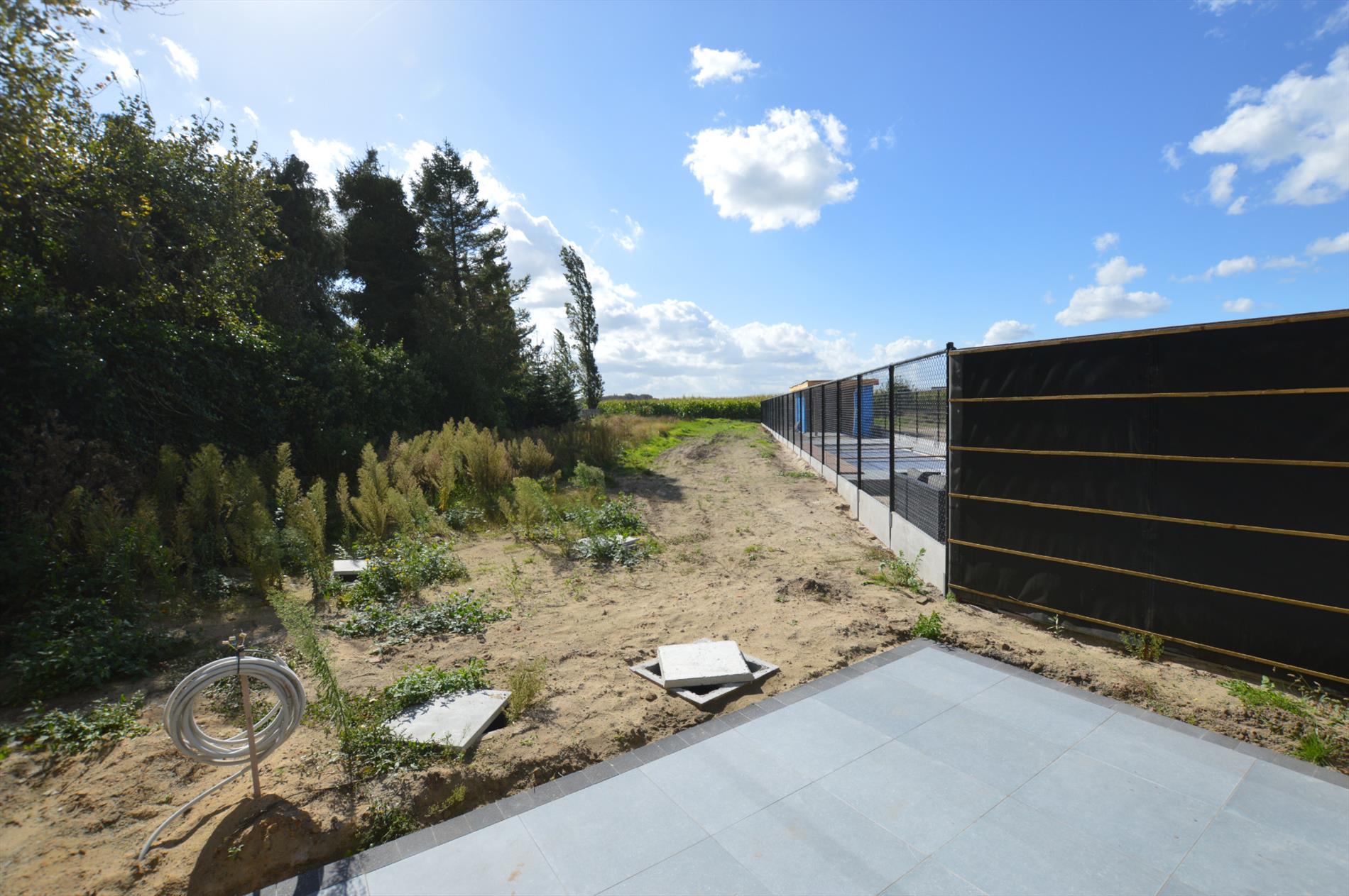 Prachtige nieuwbouwwoning met zongerichte tuin te Jabbeke (Zerkegem) 