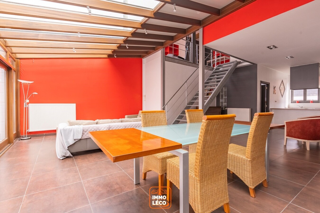 Superbe appartement 2 chambres DUPLEX style “LOFT” en plein centre-ville, à quelques pas de la Grand Place ! 