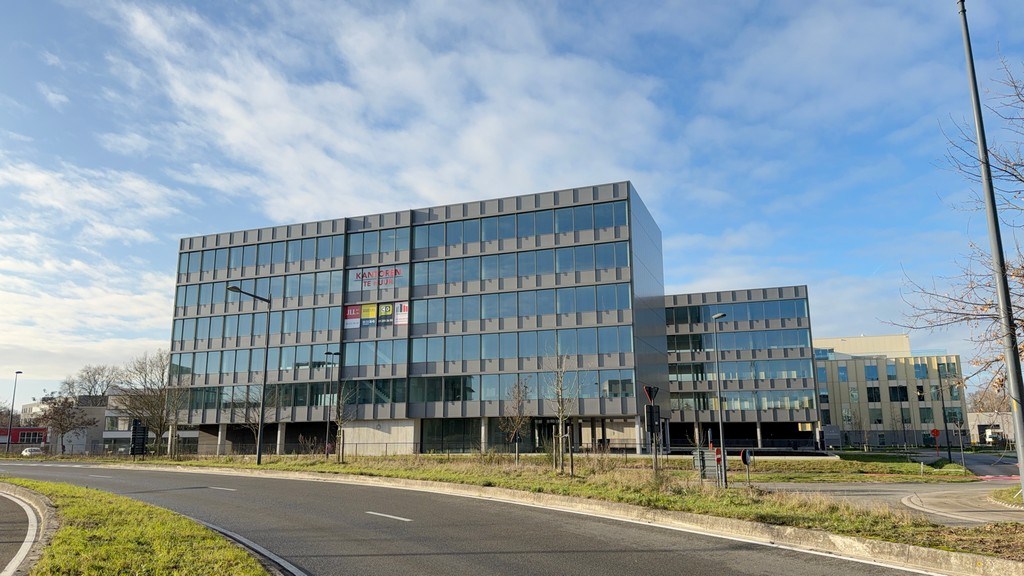 Nieuwbouw kantoren te huur aan The Loop in Gent