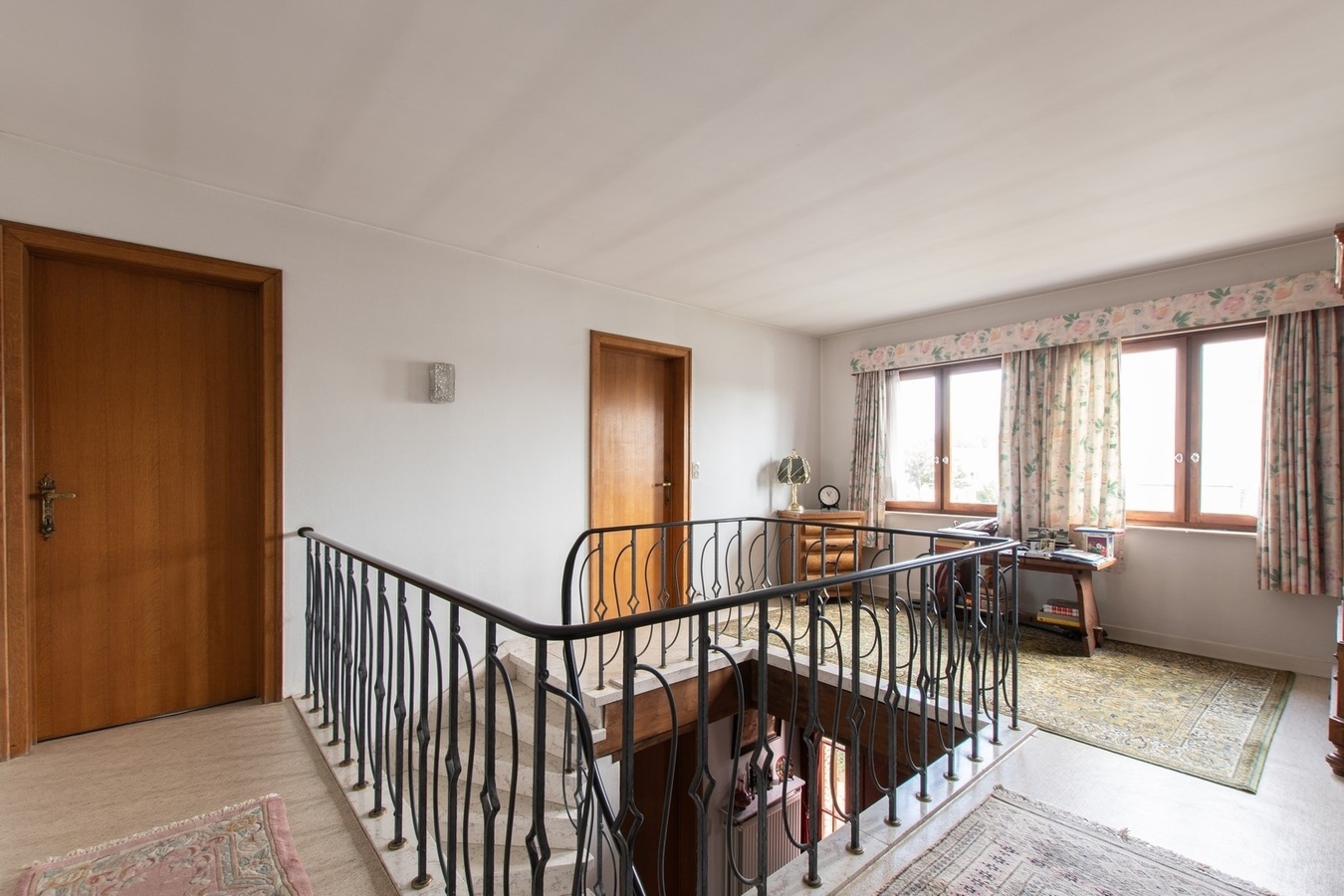 Statige, te moderniseren villa in een residentiële wijk - Blankenberge 