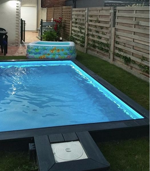 UNIEK GERENOVEERDE STADSWONING MET ZWEMBAD 