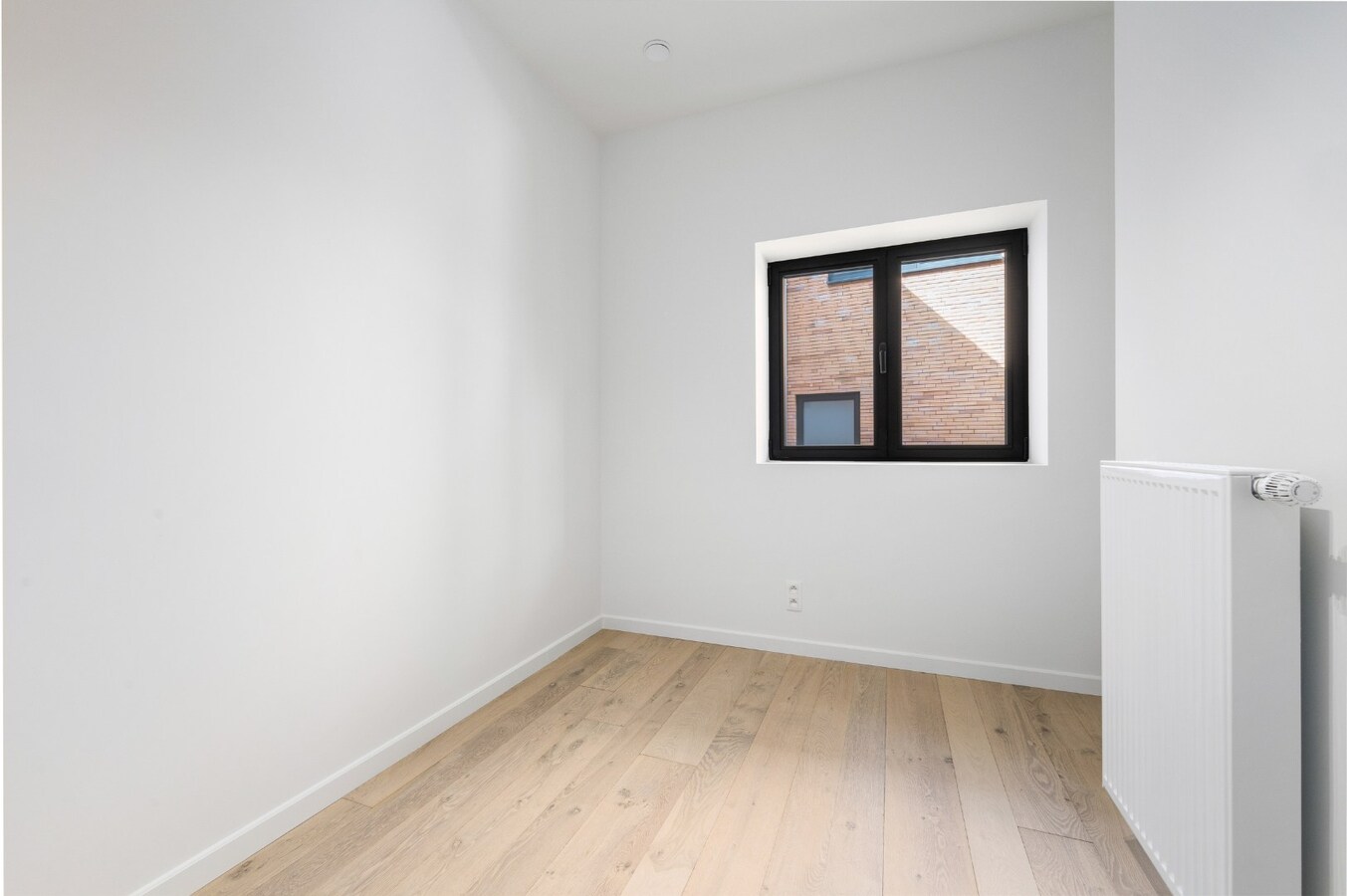 Luxueuze totaalrenovatie | ruim 2 slaapkamer appartement 