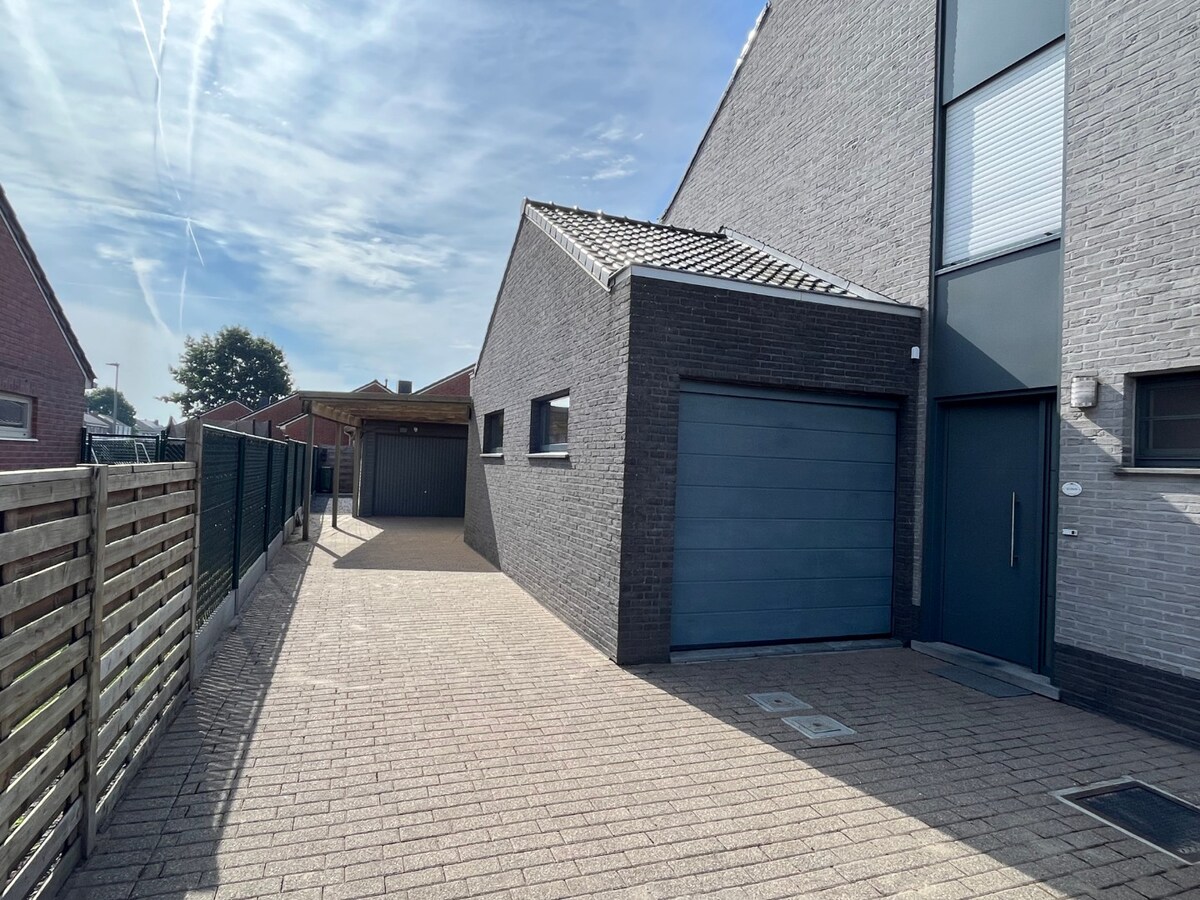 Gezellige woning met 4 slaapkamers in Zulte 