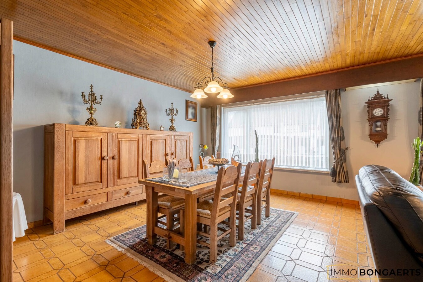 Ruime woning met vier slaapkamers 