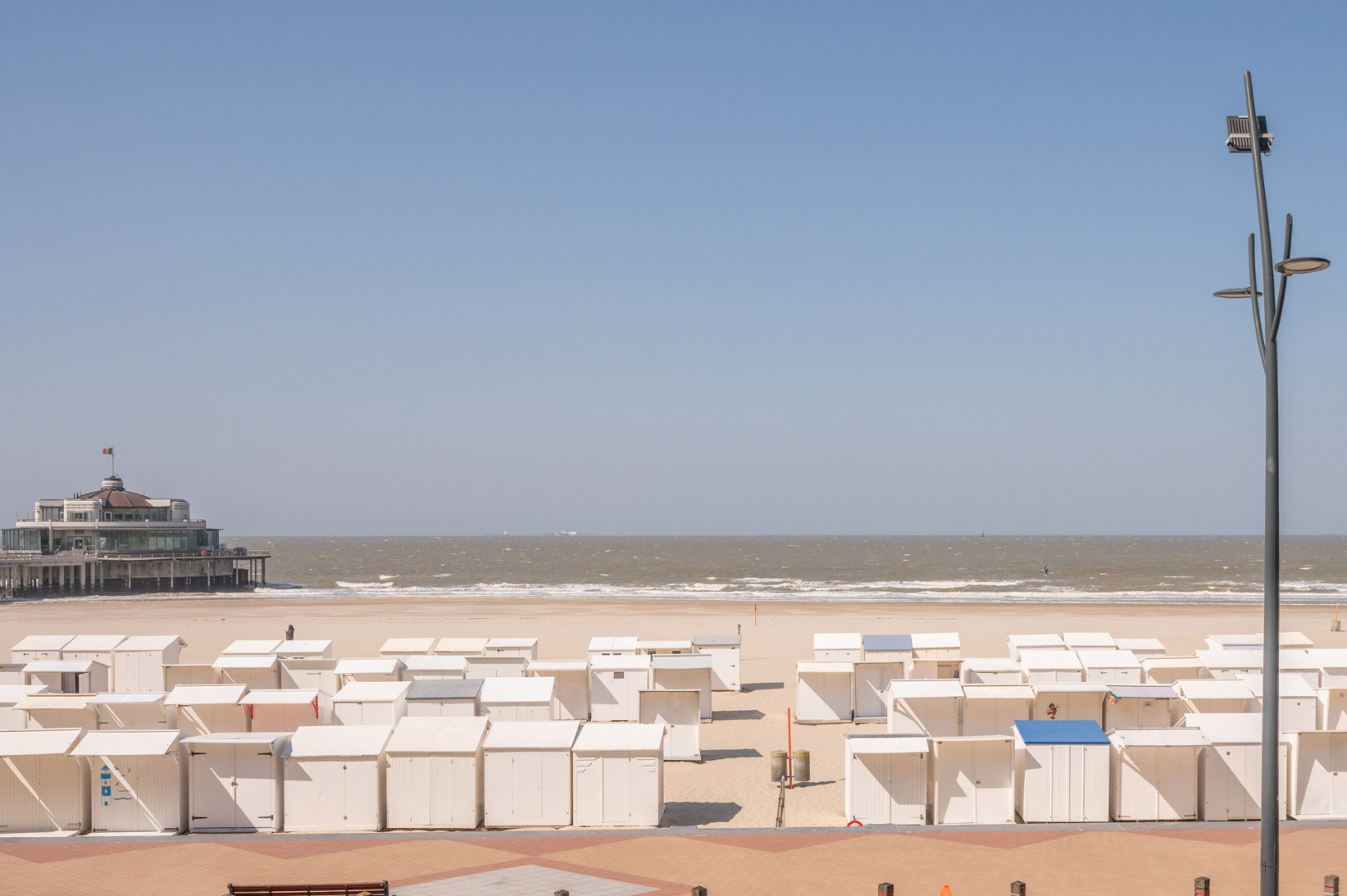 Volledig gerenoveerd appartement met FRONTAAL ZEEZICHT 