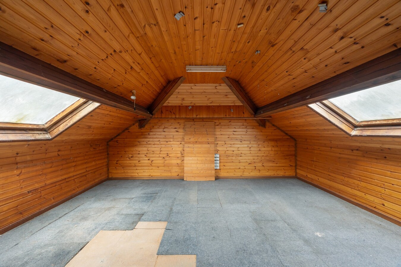 Charmante laagbouw woning met ruime tuin te Oelegem! 