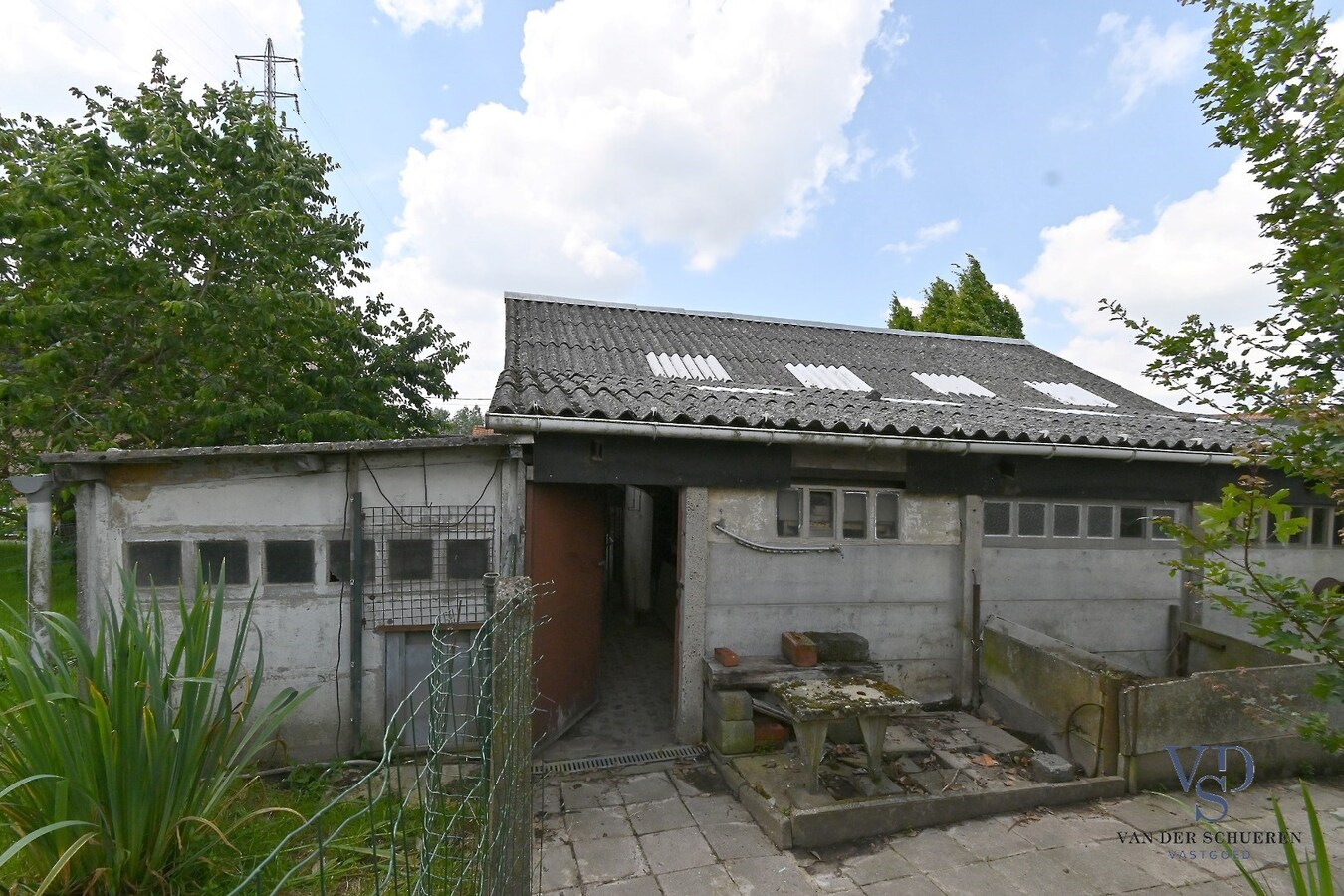 Degelijke eengezinswoning, landelijk gelegen 