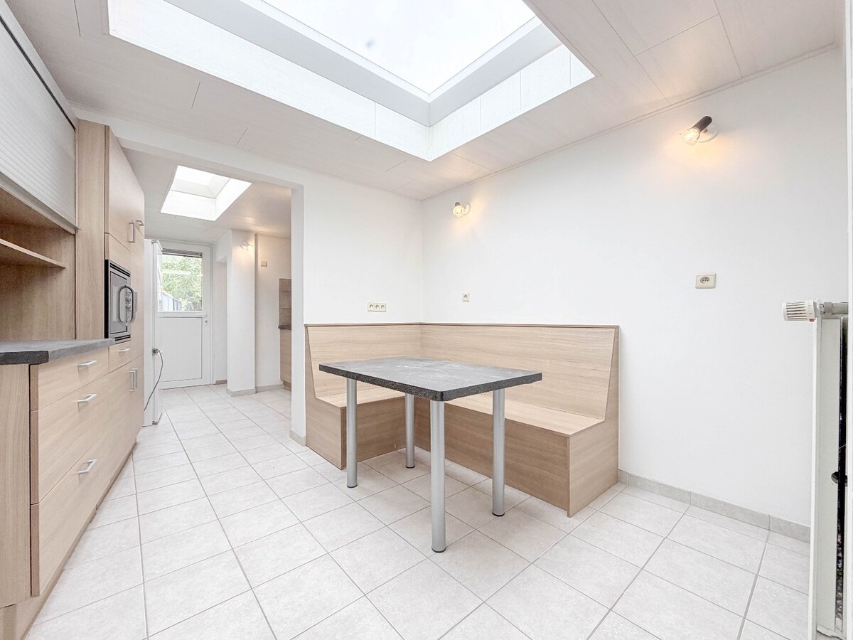 TOPPER te Kortrijk  met 4 slaapkamers en uitweg achteraan EPC B! 
