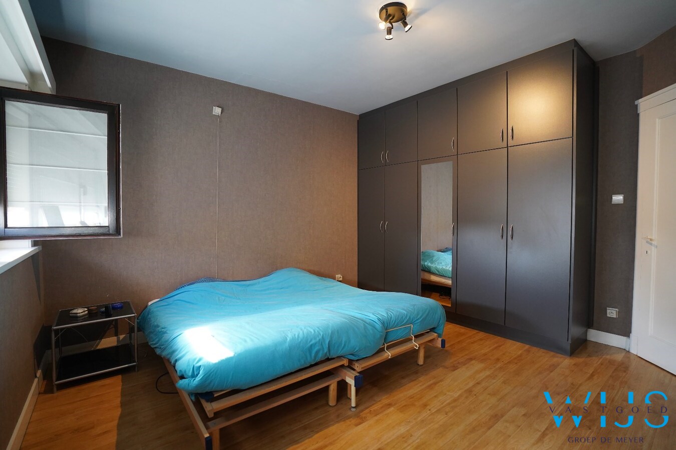 Stevig woonhuis aan de rand van het centrum van Sleidinge 