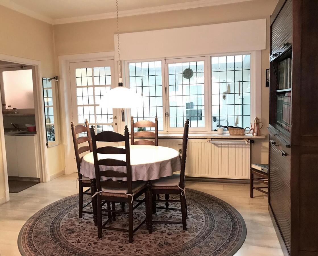 CENTRAAL GELEGEN STATIGE HOEKWONING 