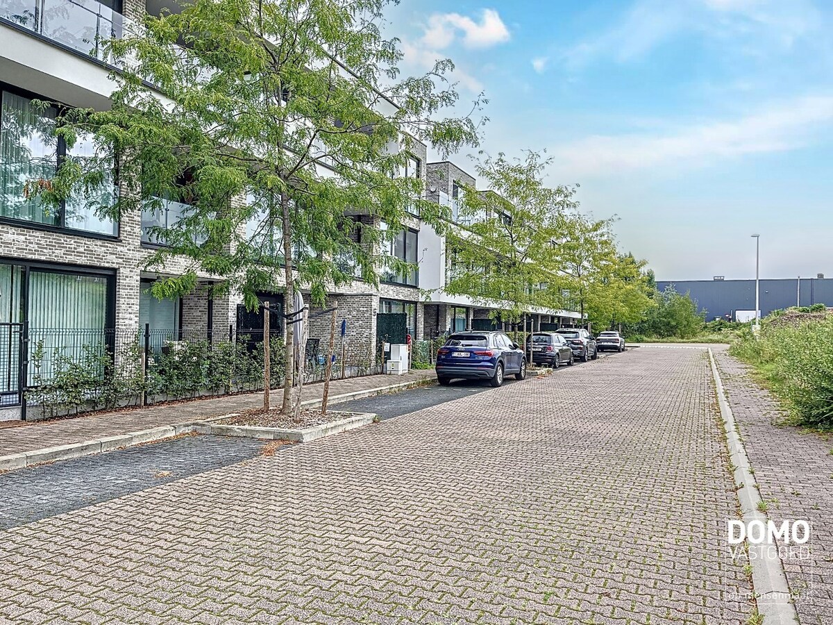 MODERN APPARTEMENT MET TERRAS, LIFT EN 2 SLAAPKAMERS IN DIEPENBEEK 