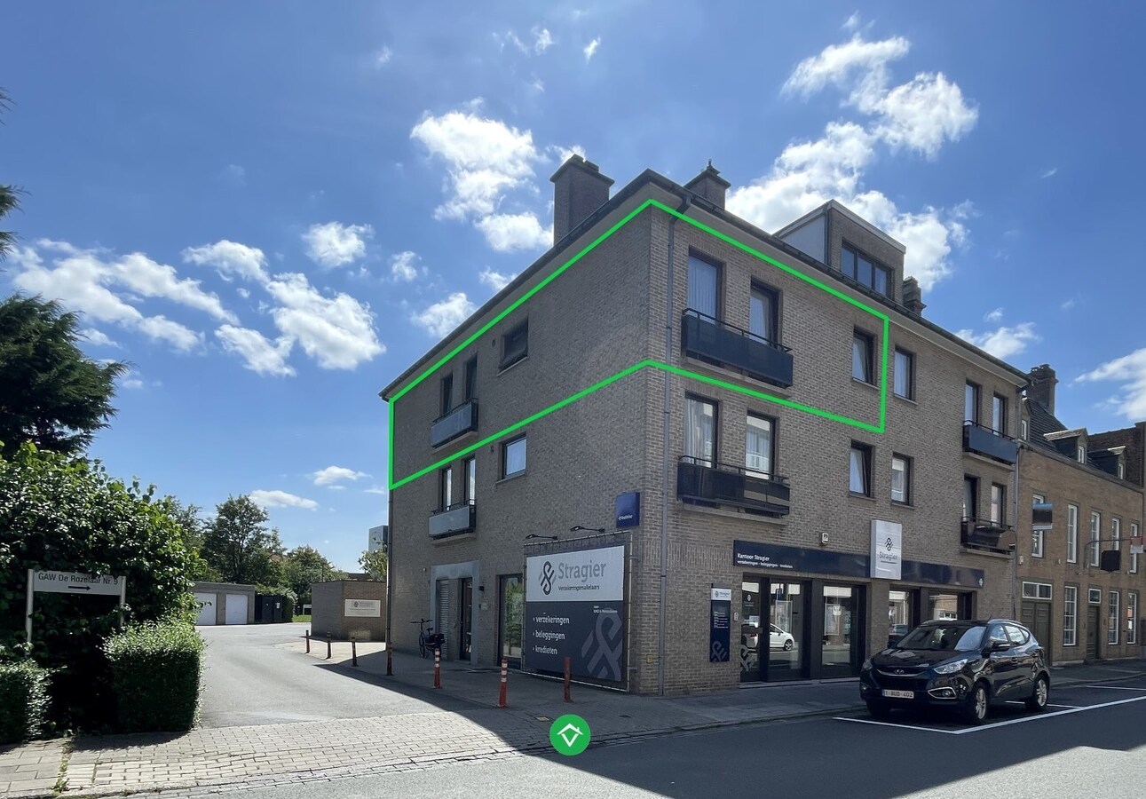 Groot appartement met 2 slaapkamers en garage in centrum Roeselare 