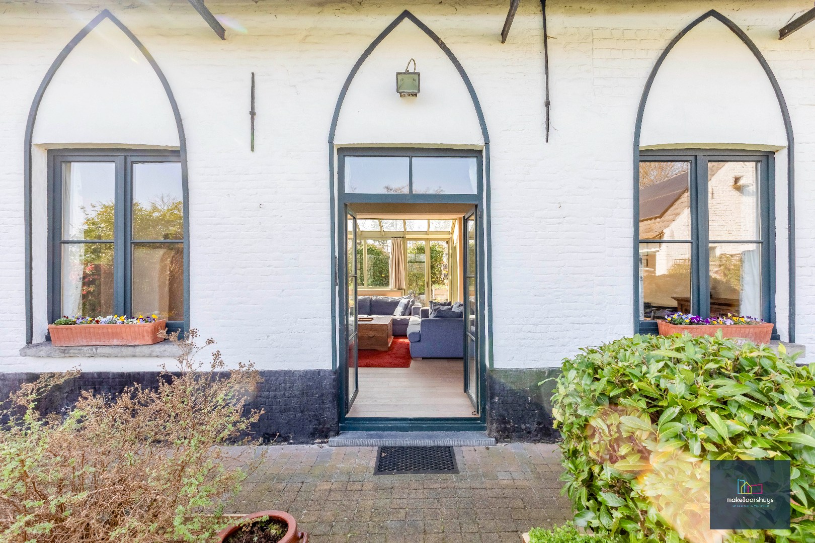 Unieke hovenierswoning op een perceel van 1 ha 18a 84ca 