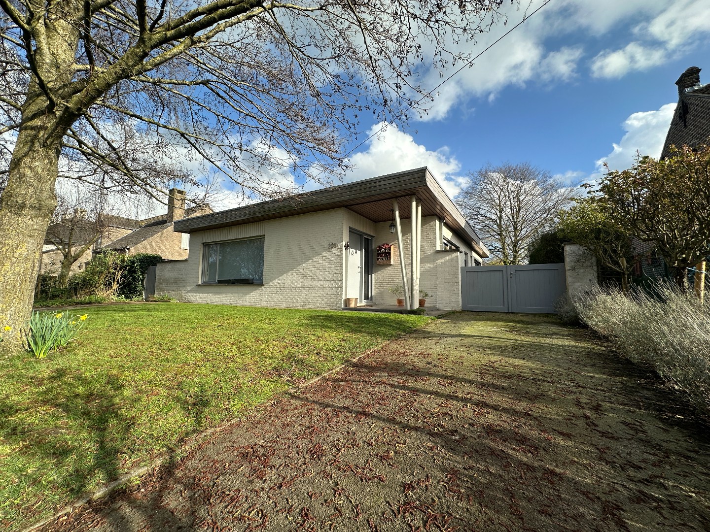 Vrijstaande woning met mooie tuin, perceel van 1158 m², Torhout. 