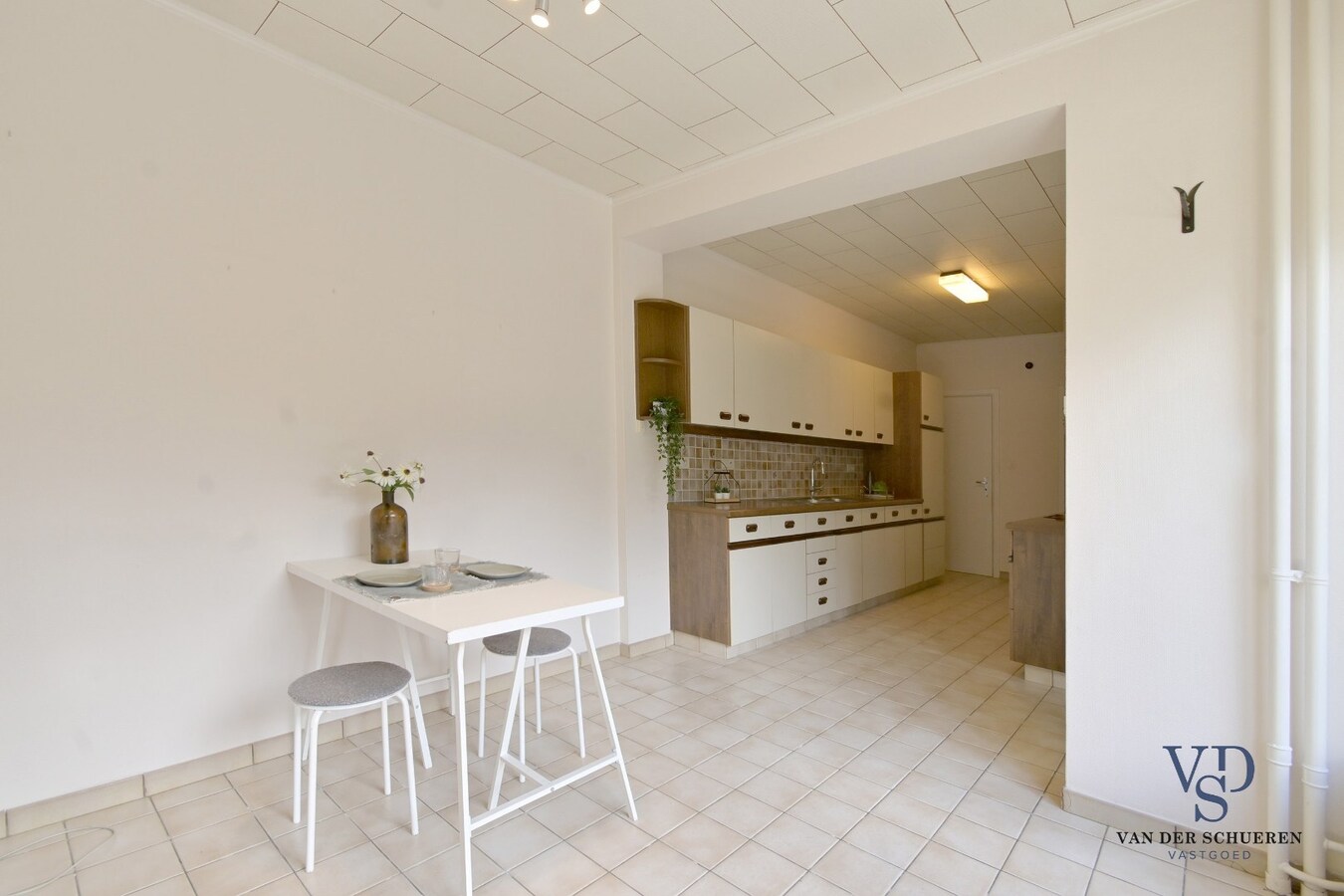 Ruim landhuis met tal van mogelijkheden. 