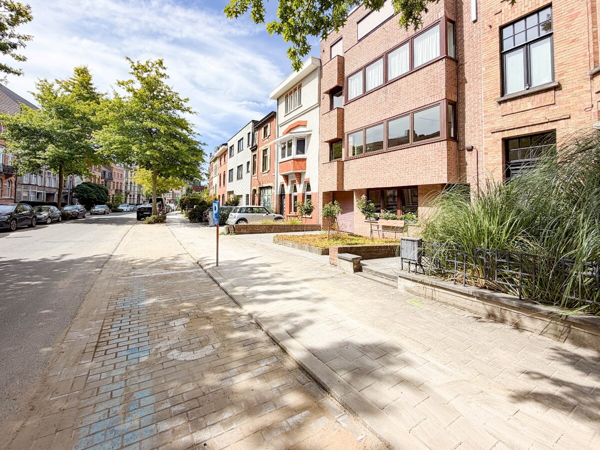 TOPPER ! Appartement op topligging met groot terras van maar liefst 30 m2 ! *** NONO INSPIRED *** 