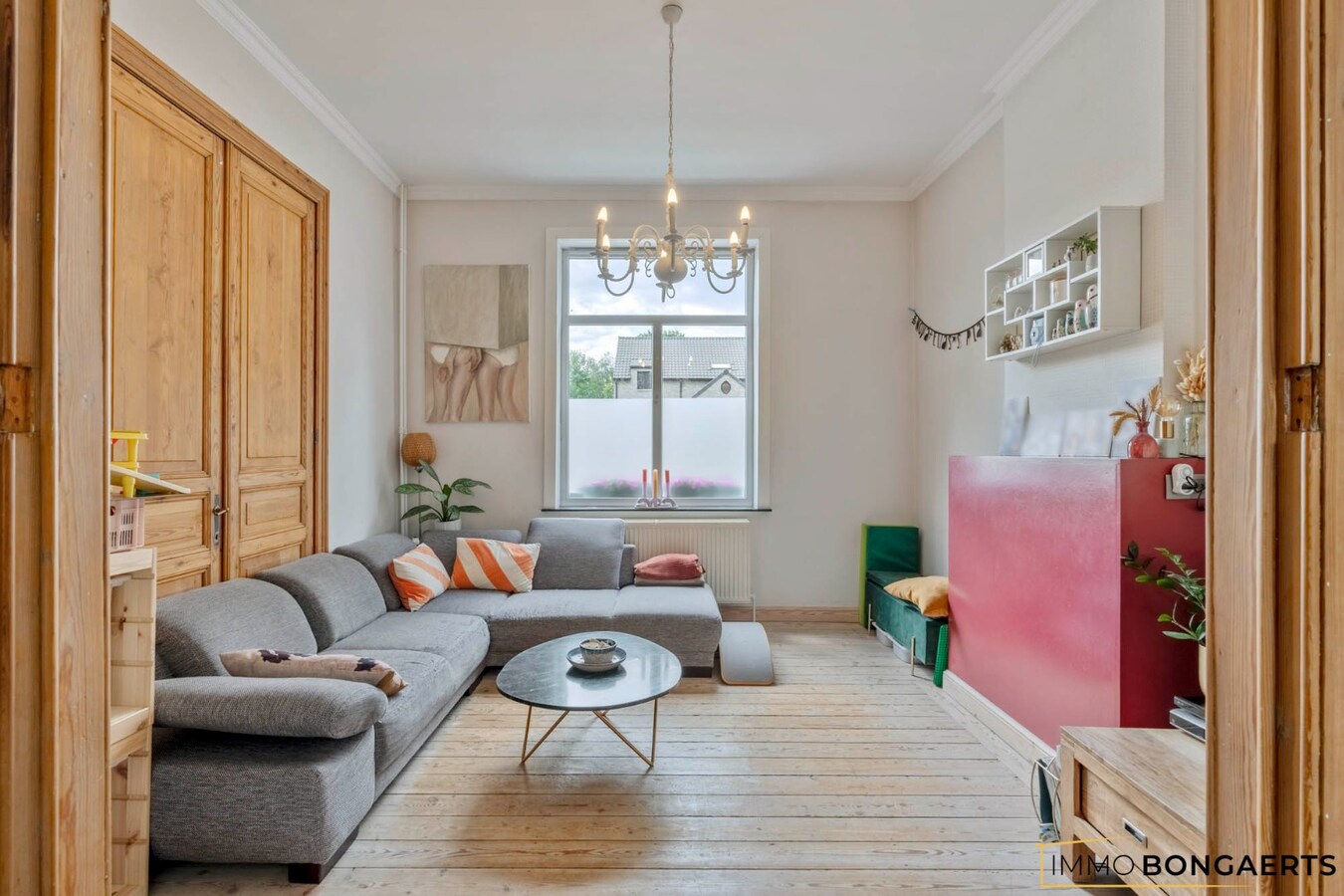 Karaktervolle woning met 4 slaapkamers, tuin en garage. 