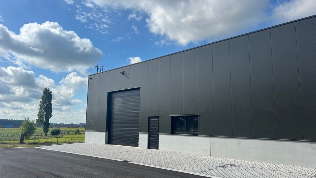 Nieuwbouw magazijnen en showroom te koop in MG Park Arsela in Tielt