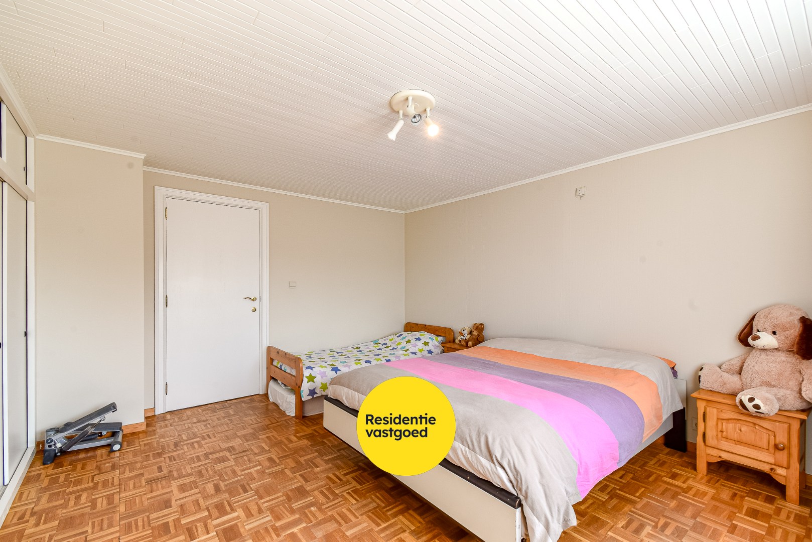 Ruime villa met 4 slaapkamers 