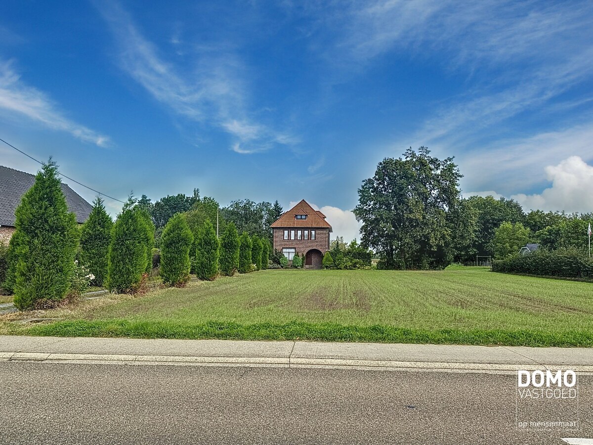 Rustig gelegen woning in het groen te Stevoort met tal van mogelijkheden. 