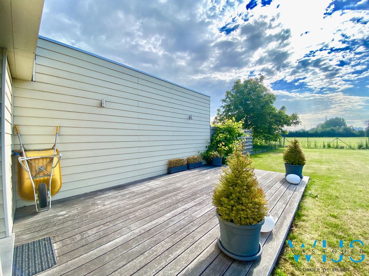 Instapklaar en gezellig woonhuis met 2 slaapkamers en tuin ! 