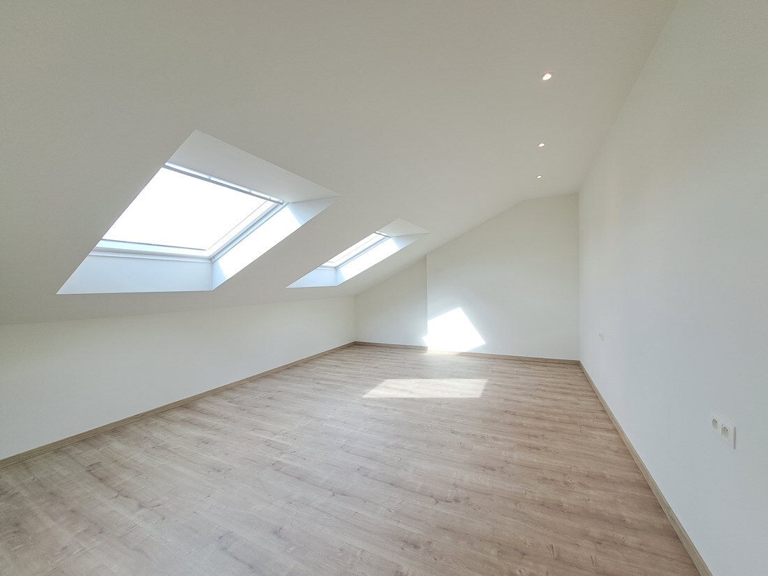 Modern ruim energiezuinig duplex appartement te Dilsen-Stokkem 