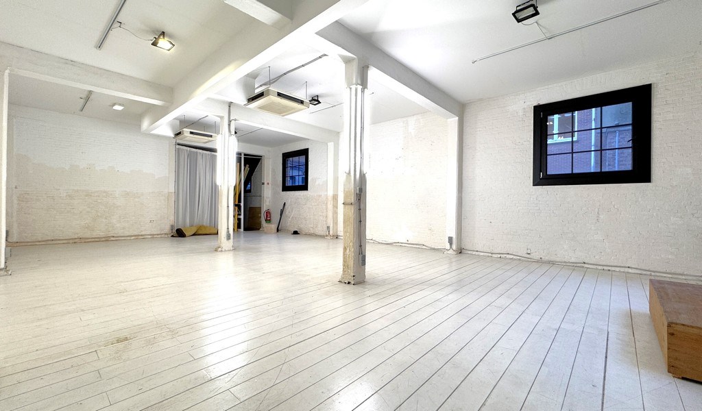 Kantoor in loftstijl te huur aan Ijzerlaanbrug te Antwerpen