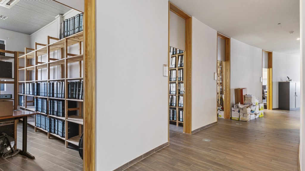 Standalone kantoorgebouw te koop in het industriepark Zwijnaarde