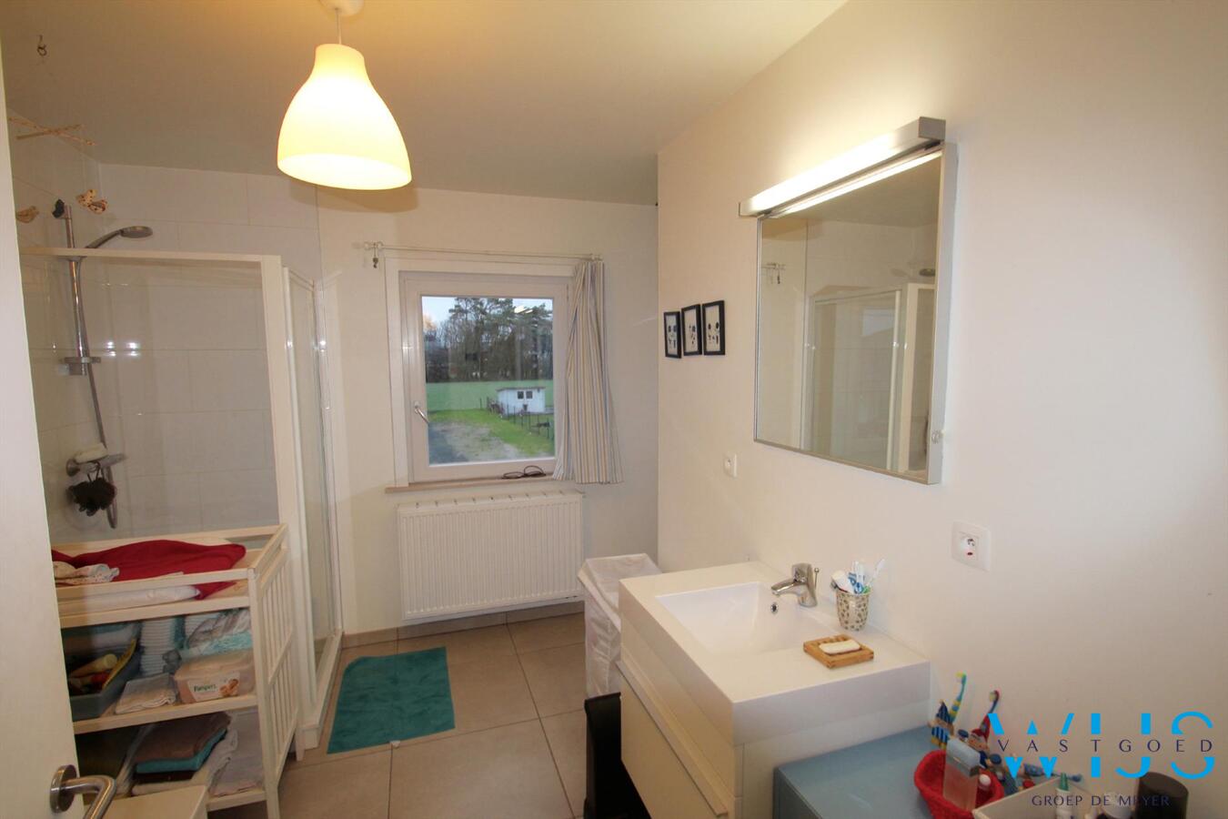 Ruime nieuwbouwwoning met ZUIDgerichte tuin te ERTVELDE 