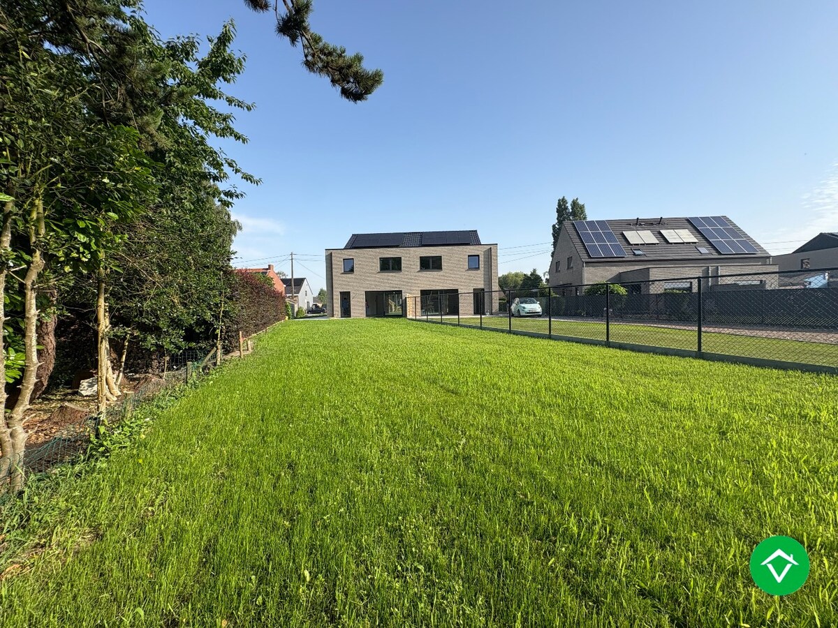 TE HUUR – Energiezuinige nieuwbouwwoning met tuin 