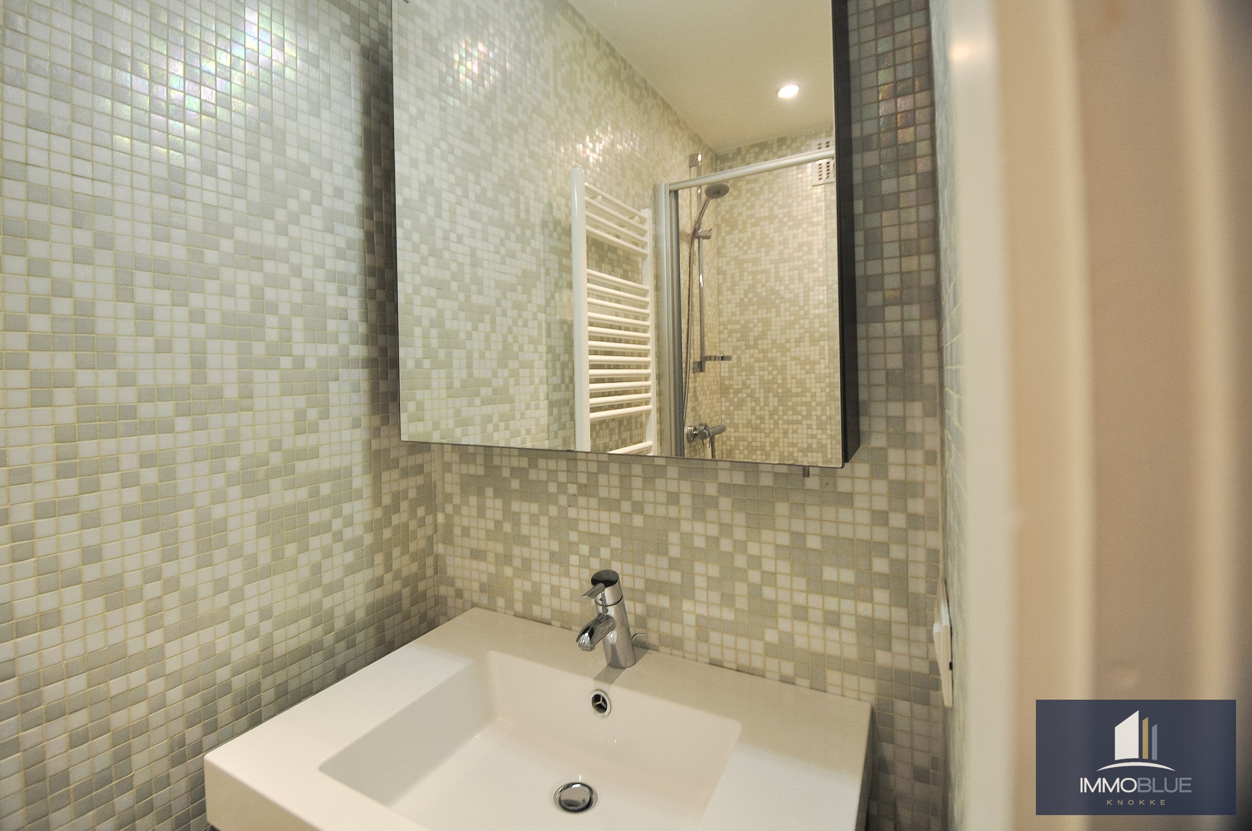 Offre exceptionnelle – Appartement particulièrement spacieux dans une résidence élégante. 